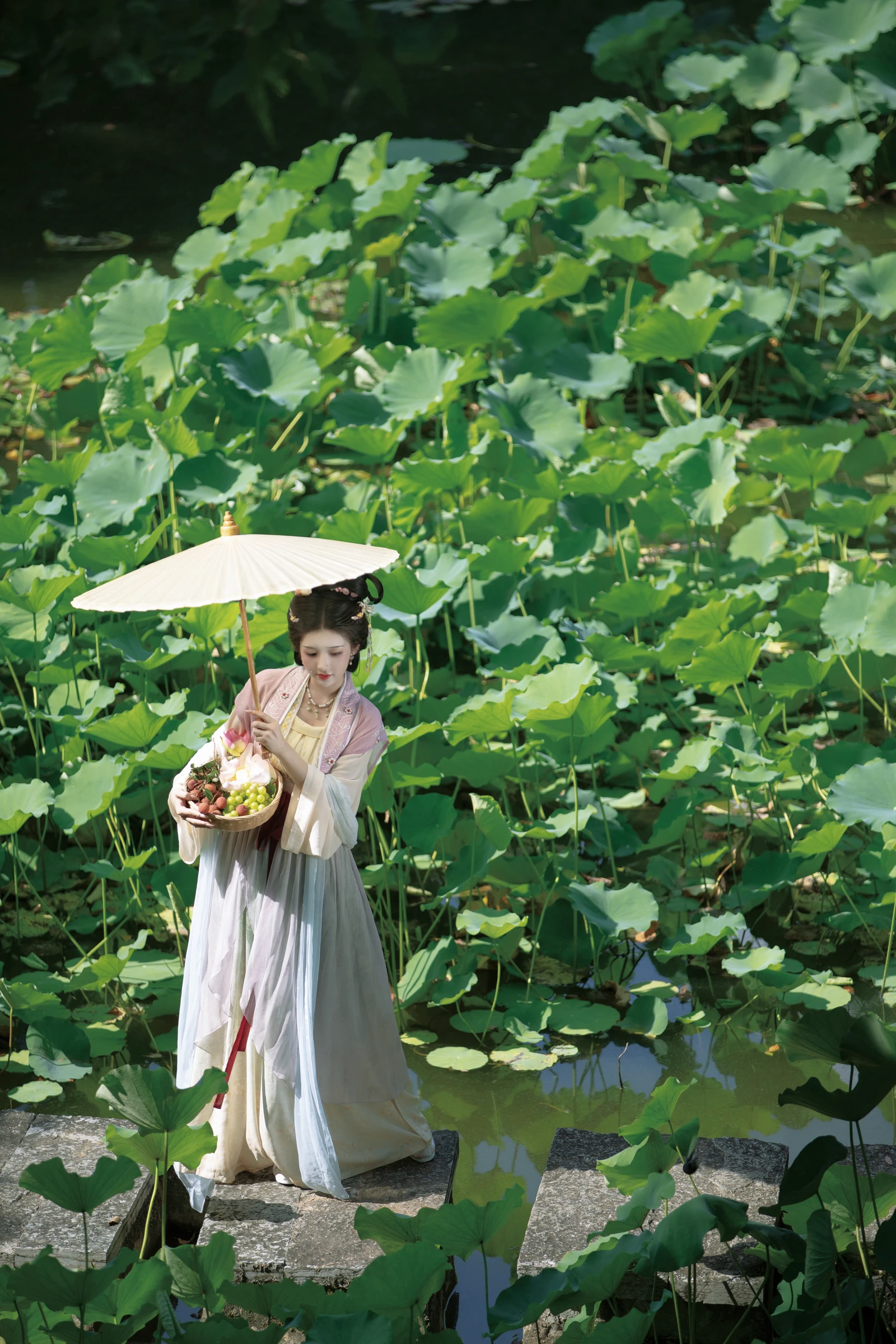 [YITUYU]艺图语-2024.10.20-荷风送香-ooOkeah-[37P-660MB]-7.webp